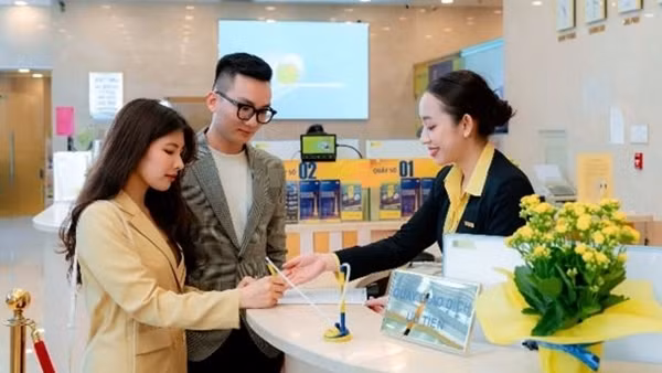 Fitch Ratings lần đầu xếp hạng tín dụng Nam A Bank “B+”, triển vọng ổn định