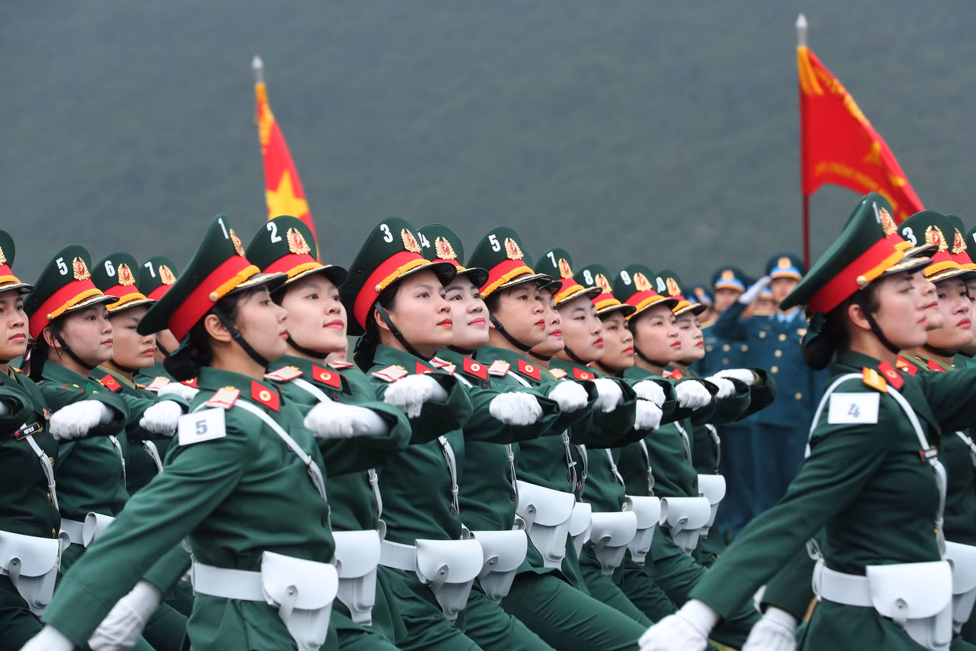 Hợp luyện các lực lượng diễu binh, diễu hành Kỷ niệm 50 năm Giải phóng miền Nam -3