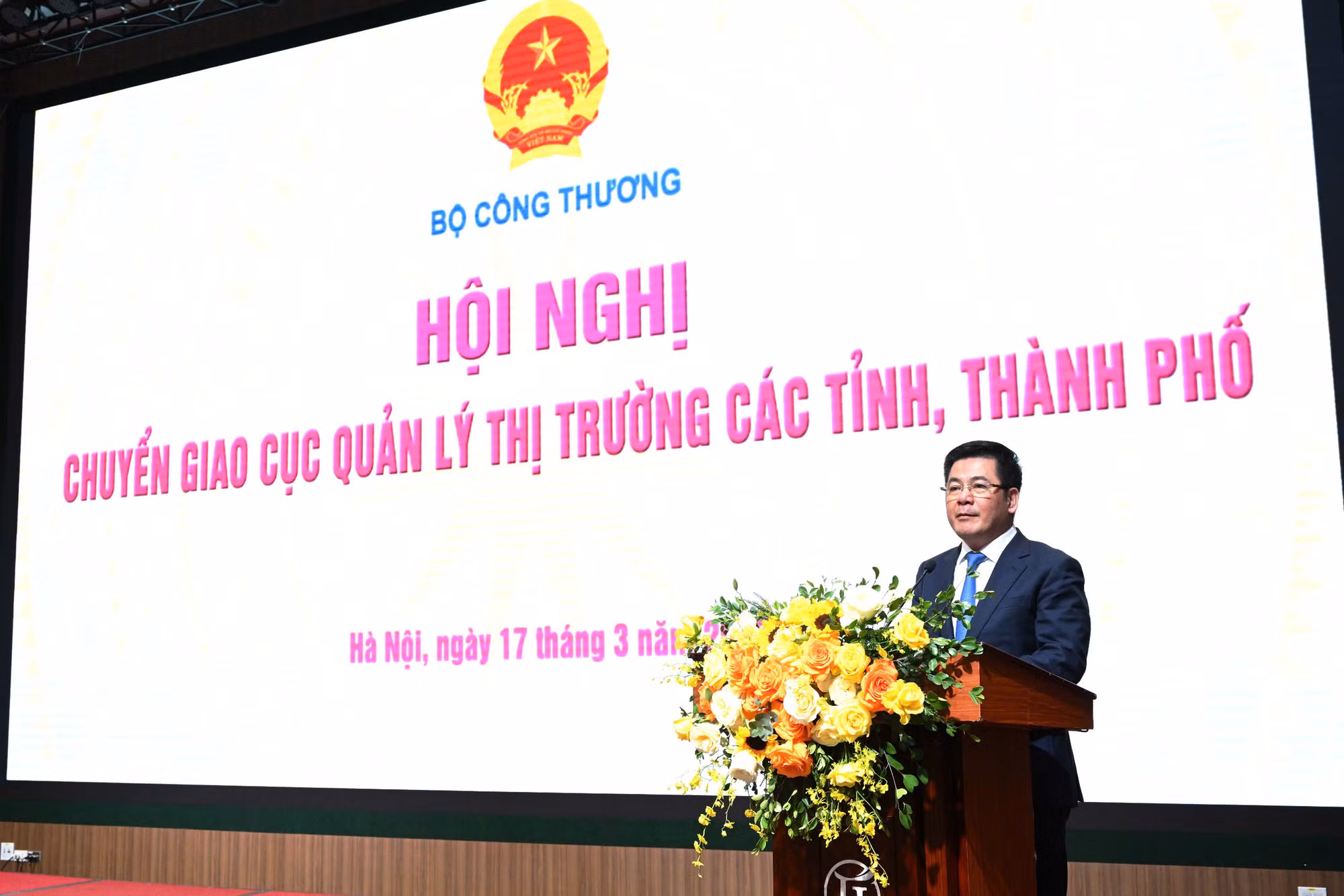 Chính thức chuyển giao Cục Quản lý thị trường về các địa phương -0