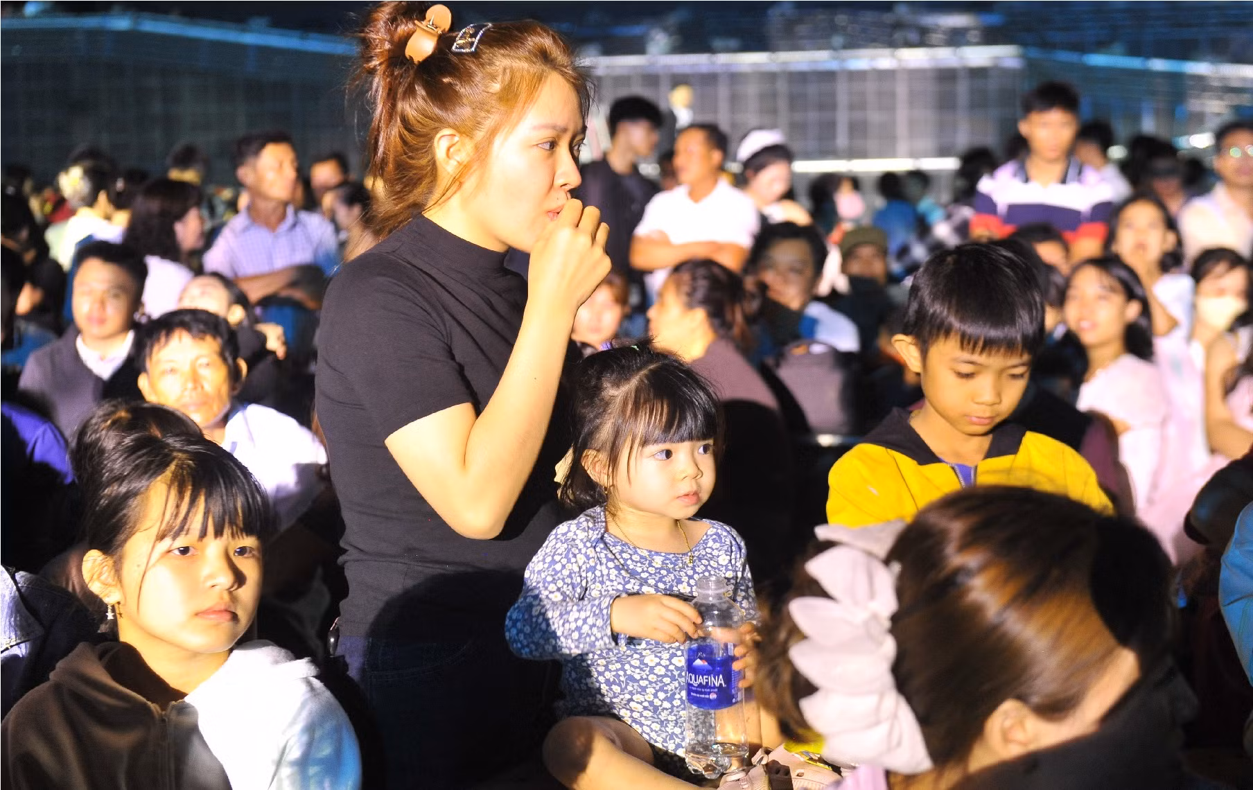 Mãn nhãn tiệc ánh sáng với 500 thiết bị bay trên bầu trời Buôn Ma Thuột -0