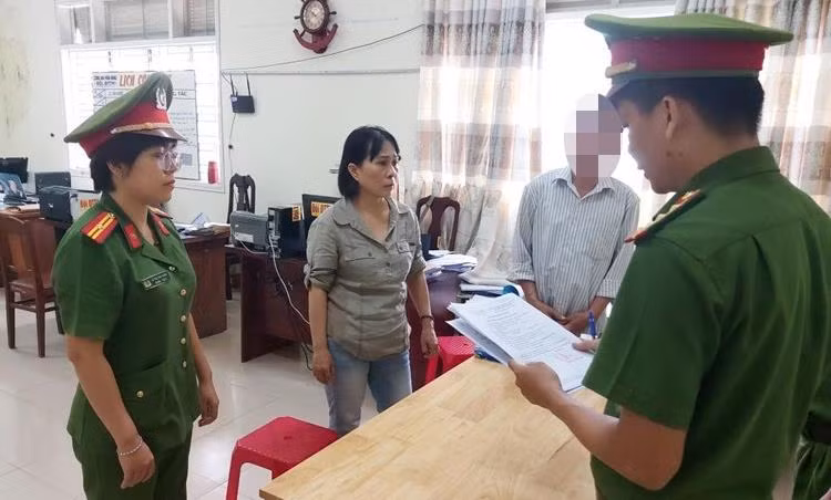 Nổ có “đất đảo” để lừa chiếm đoạt tiền cọc -0