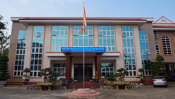 Kỷ luật nguyên Cục trưởng Cục thuế tỉnh Bình Phước
