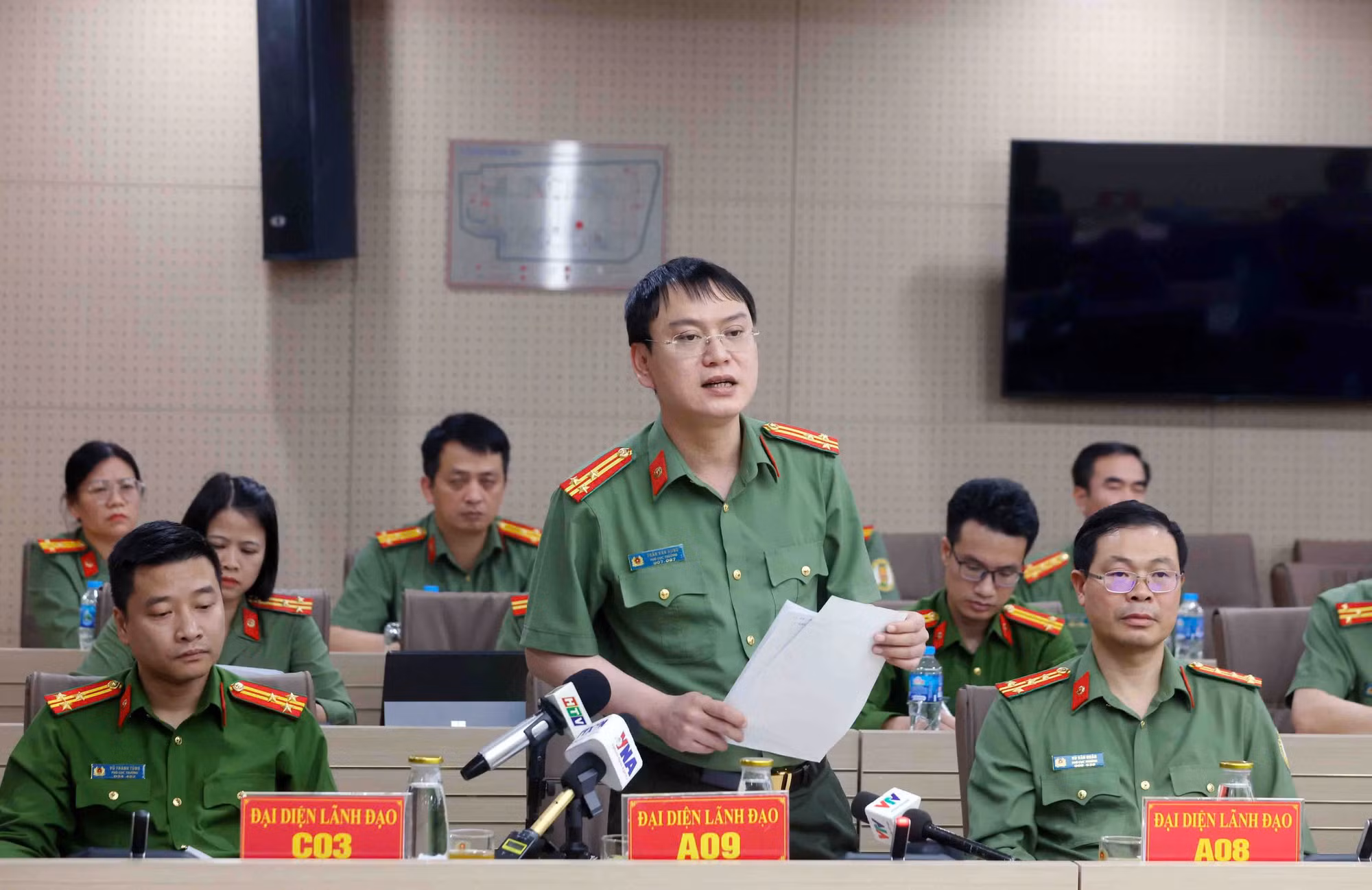 Truy nã quốc tế Chủ tịch HĐQT Công ty Cây xanh Công Minh gây thiệt hại 100 tỷ đồng -0