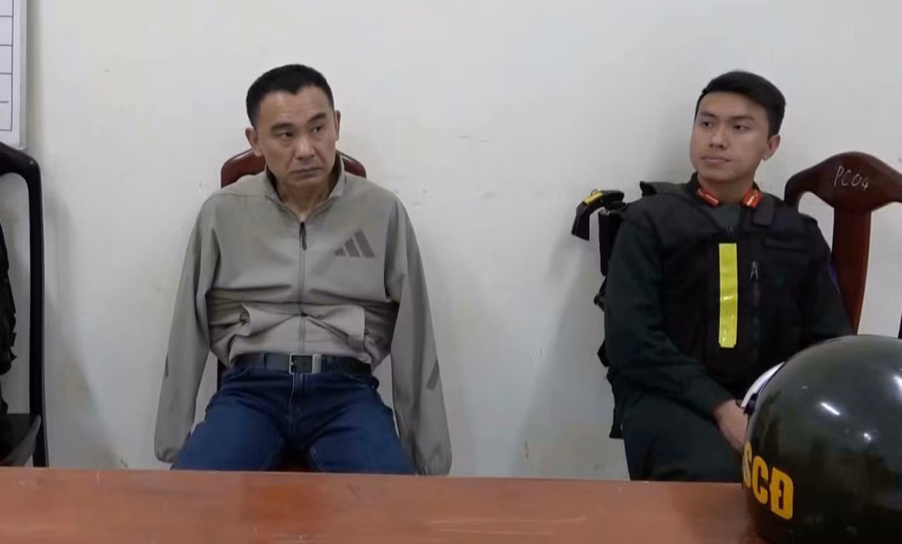 Khởi tố 10 đối tượng trong công xưởng sản xuất ma túy tổng hợp đặc biệt lớn -0