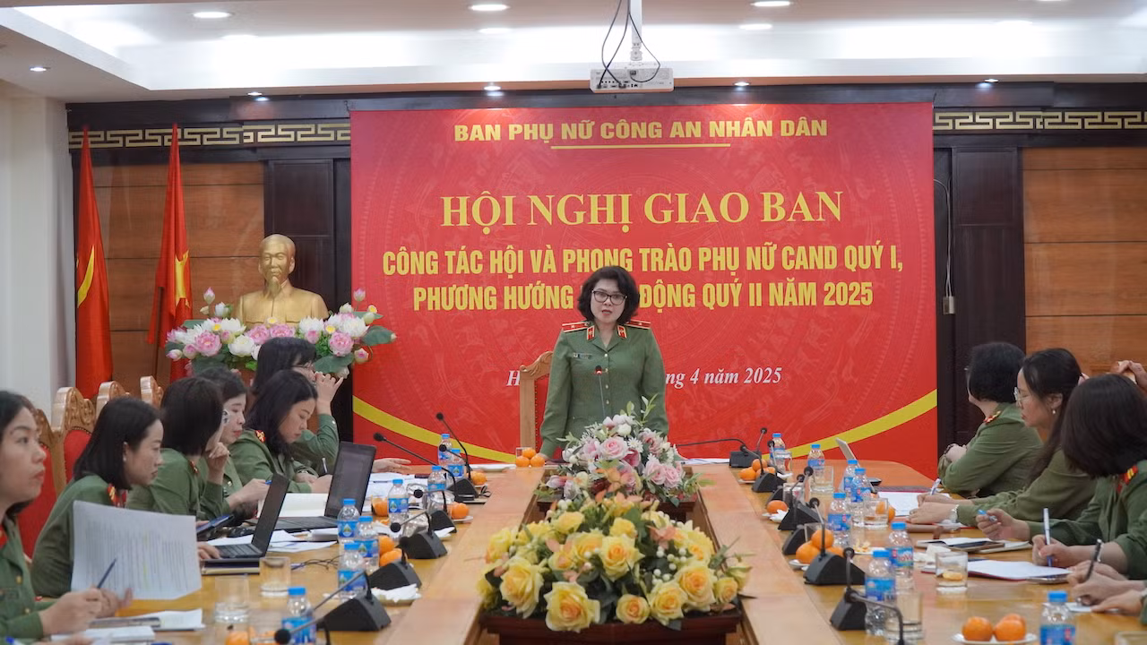 Các cấp hội phụ nữ thi đua chào mừng kỷ niệm 80 năm Ngày truyền thống lực lượng CAND -0