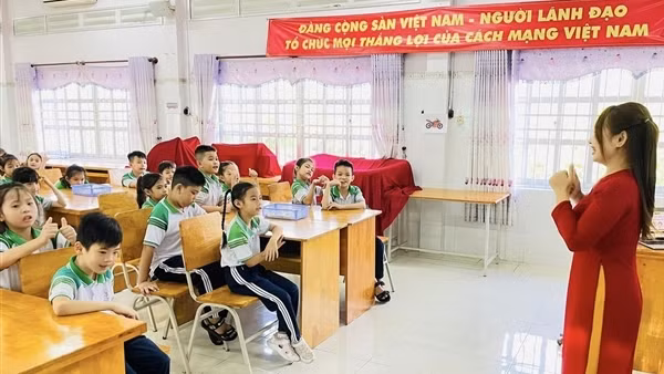 Phụ huynh học sinh lưu ý về tuyển sinh đầu cấp năm học 2025 - 2026