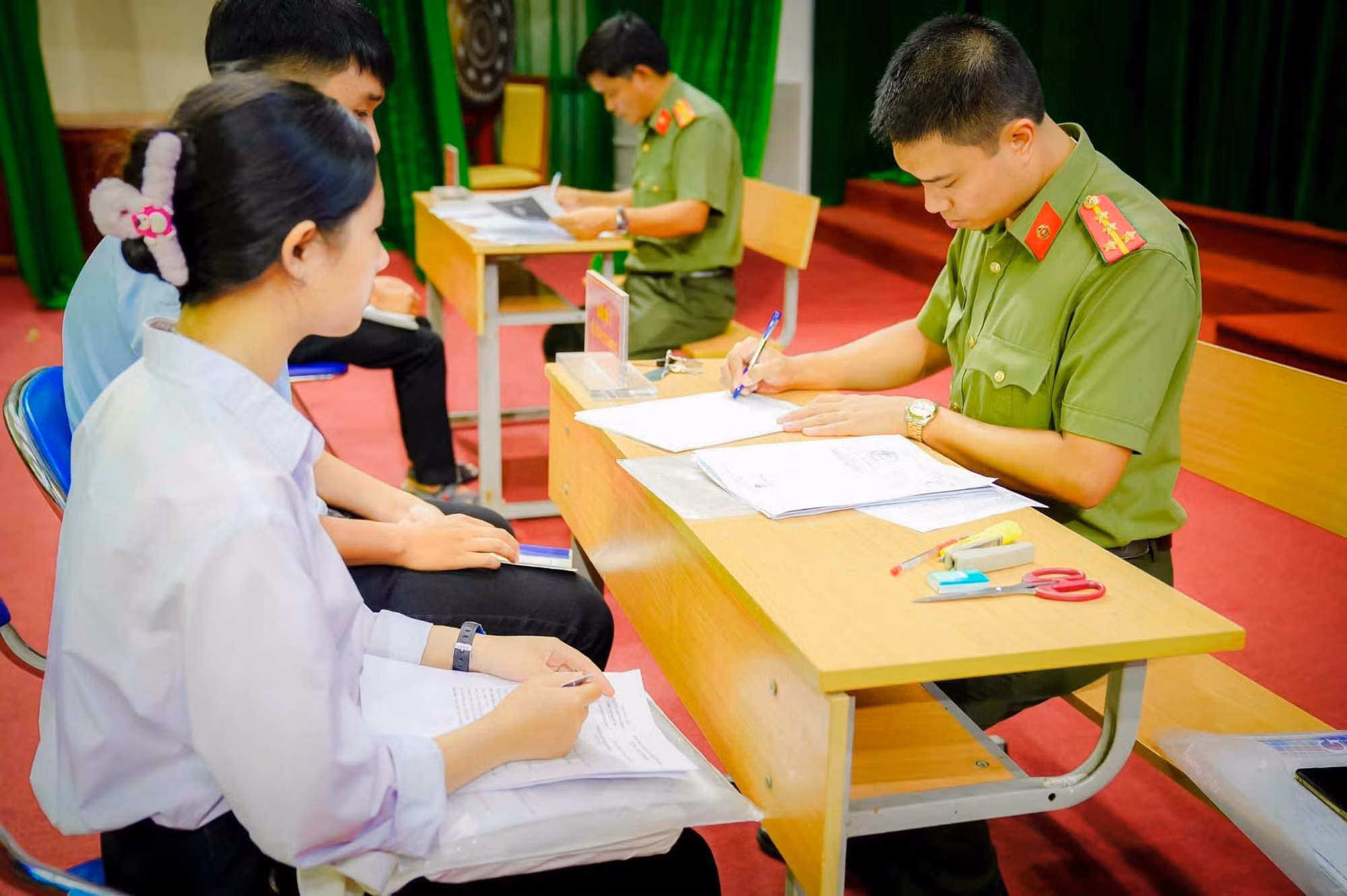 Thí sinh đăng ký sơ tuyển vào các trường CAND như thế nào khi bỏ Công an cấp huyện? -0