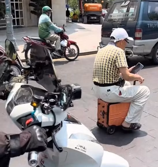 Bi hài trào lưu flex đường phố -0