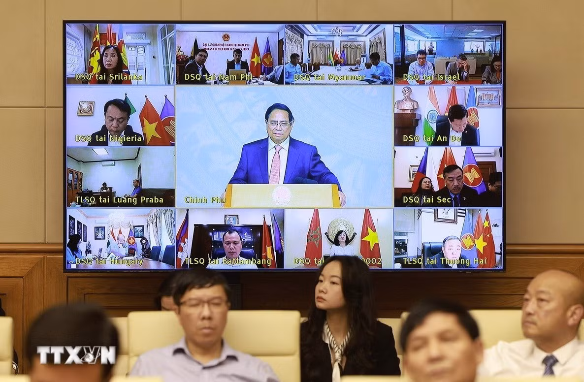 Thủ tướng: Chúng ta phải vươn lên mạnh mẽ, không được phép yếu đi -0