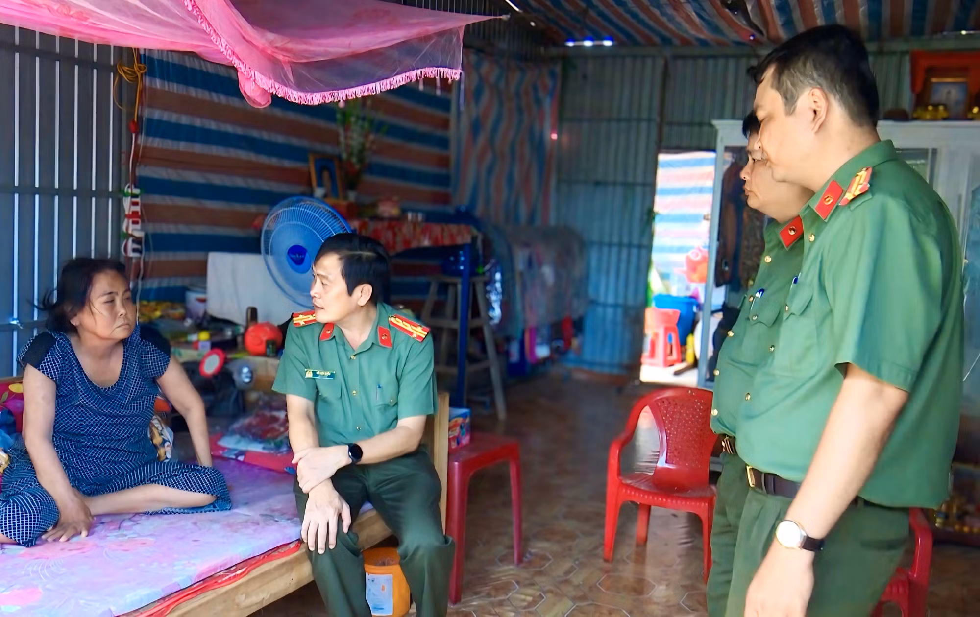 Những mái ấm của tình dân tộc, nghĩa đồng bào -0