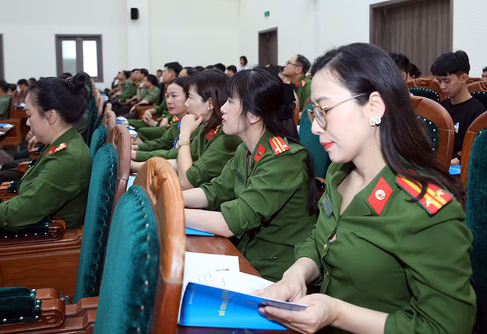Đoàn công tác Bộ Công an sẵn sàng cho hành trình Trường Sa -1