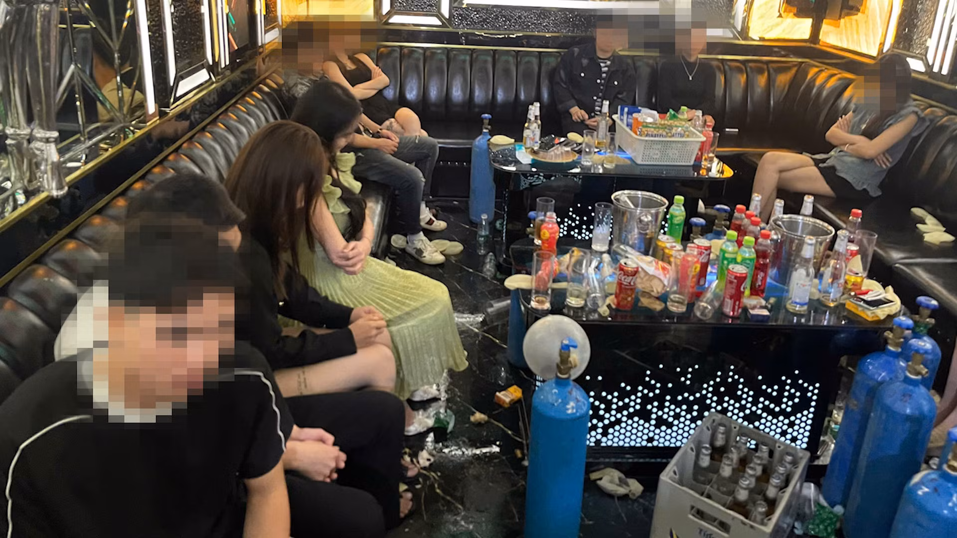 Quán karaoke Vân Khánh kinh doanh “bóng cười” trái phép -0