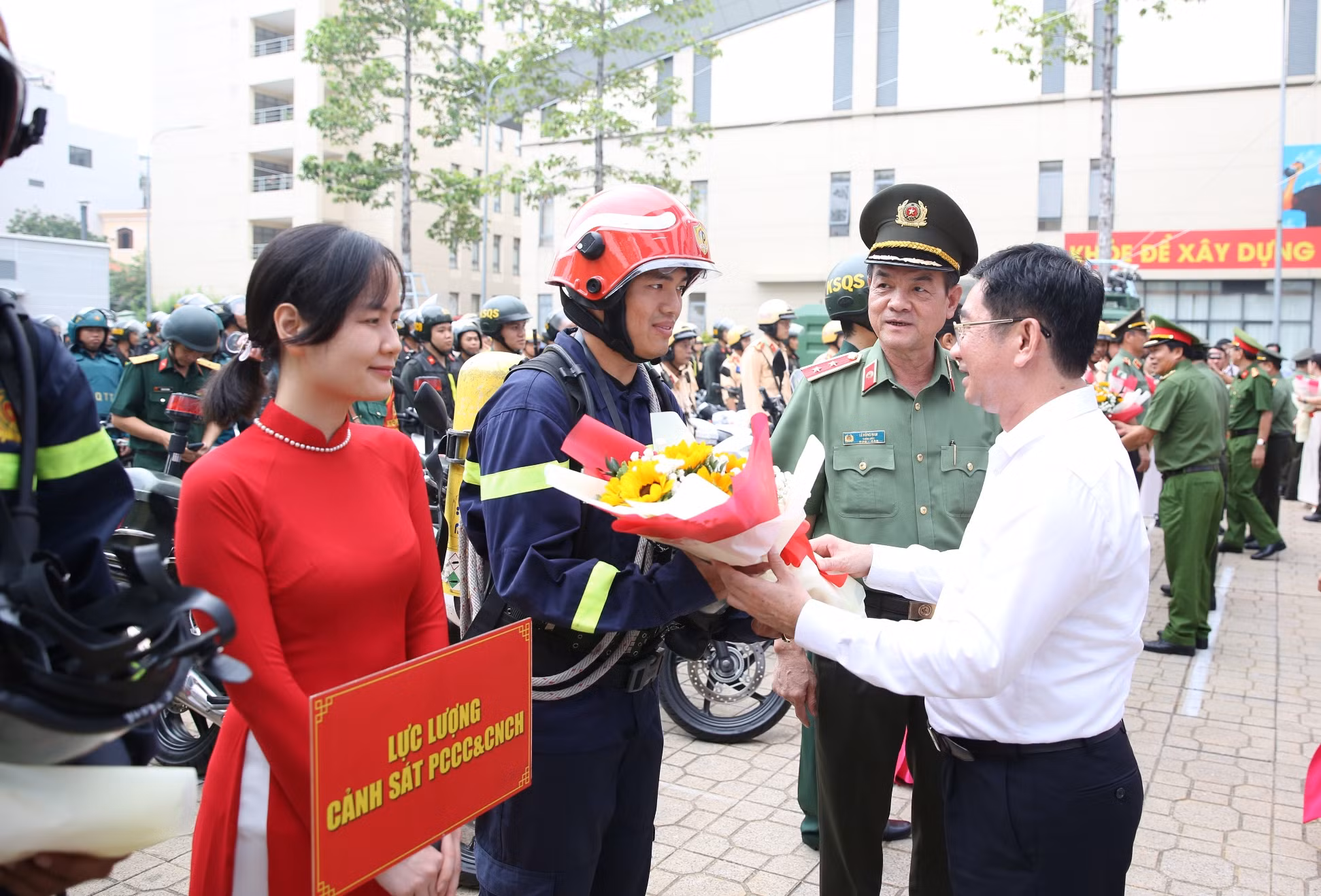 TP Hồ Chí Minh ra quân tấn công 5 loại tội phạm phức tạp, phát động thi đua đặc biệt -1