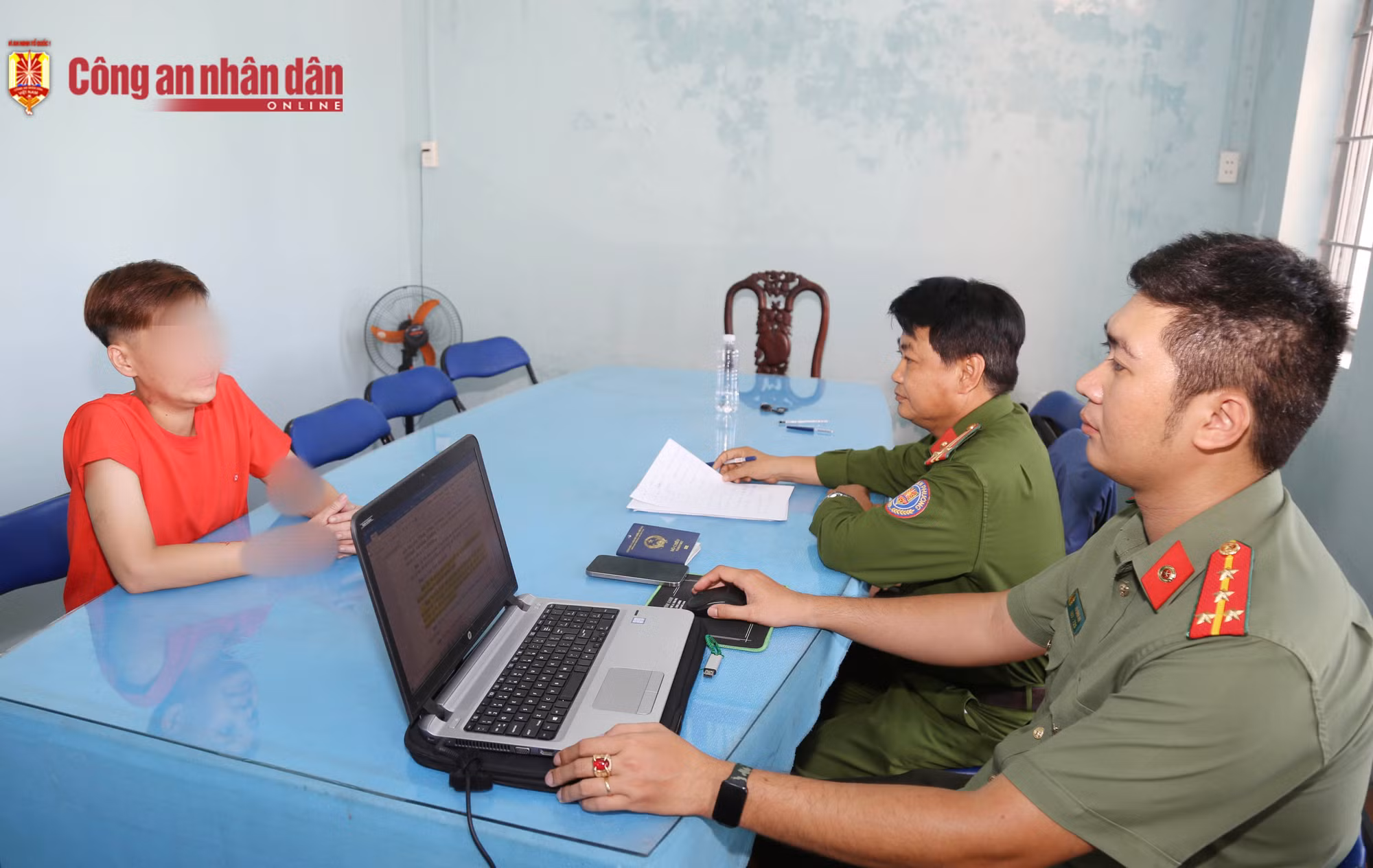 Bắt đối tượng lừa đảo khi từ khu 