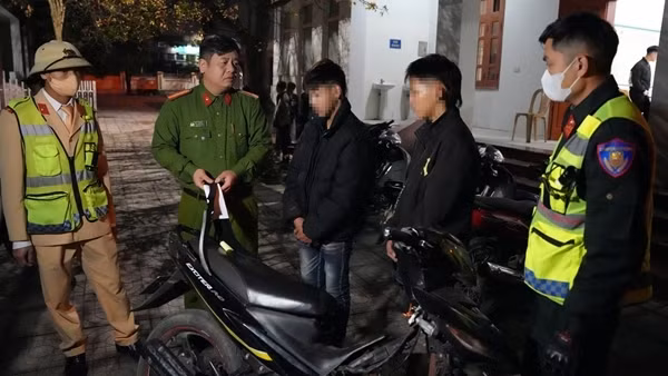 Công an Nghệ An ngăn chặn nhóm thanh niên tụ tập đua xe trái phép