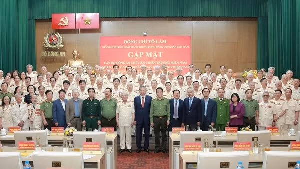 Tổng Bí thư Tô Lâm gặp mặt cán bộ Công an chi viện chiến trường miền Nam