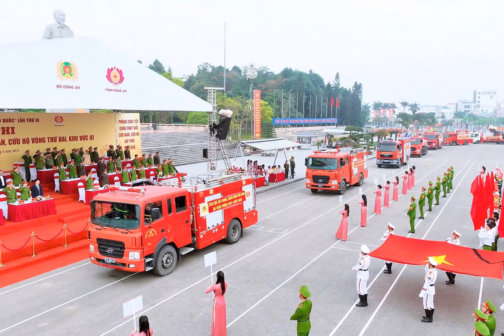 Sôi nổi Hội thi thể thao nghiệp vụ chữa cháy và cứu nạn, cứu hộ - Khu vực III -0