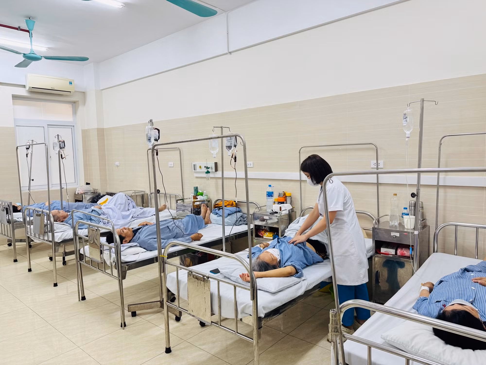 Cảnh giác với bệnh ung thư máu hiếm gặp -0