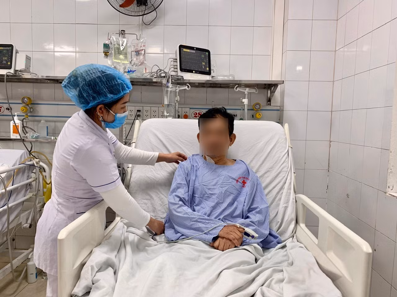 Cứu sống bệnh nhân nguy kịch sau khi uống thuốc tiểu đường chứa chất cấm mua trên mạng -0