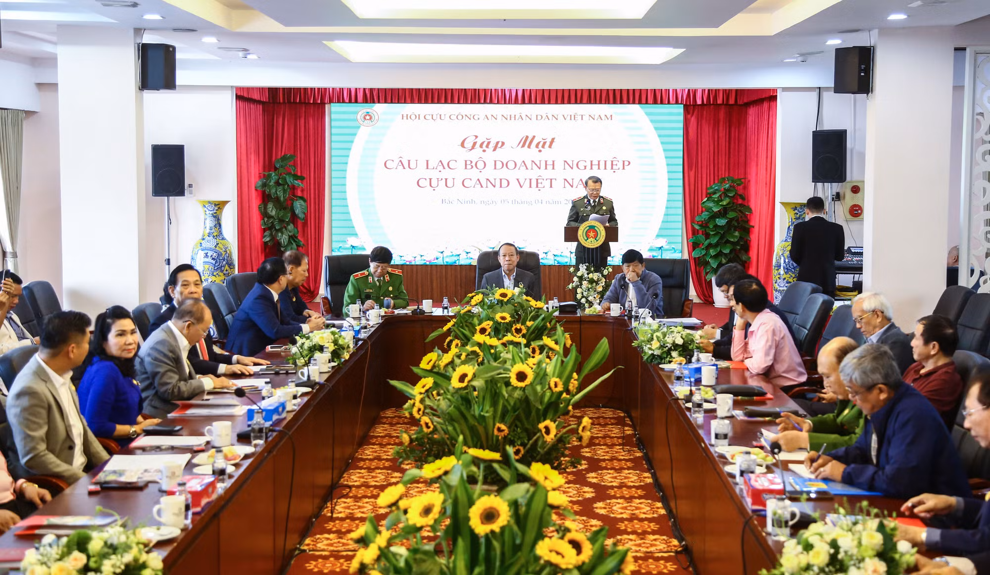 Xây dựng hàng chục căn nhà nghĩa tình tặng đồng đội -0