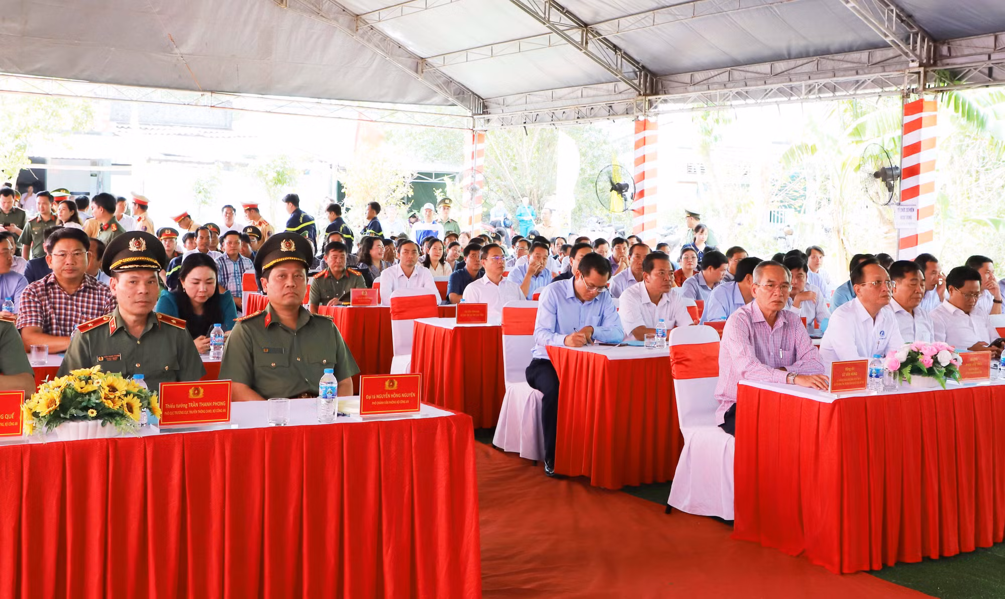 Bộ Công an bàn giao kinh phí xây dựng 700 căn nhà tặng hộ nghèo, cận nghèo tại Bạc Liêu -0