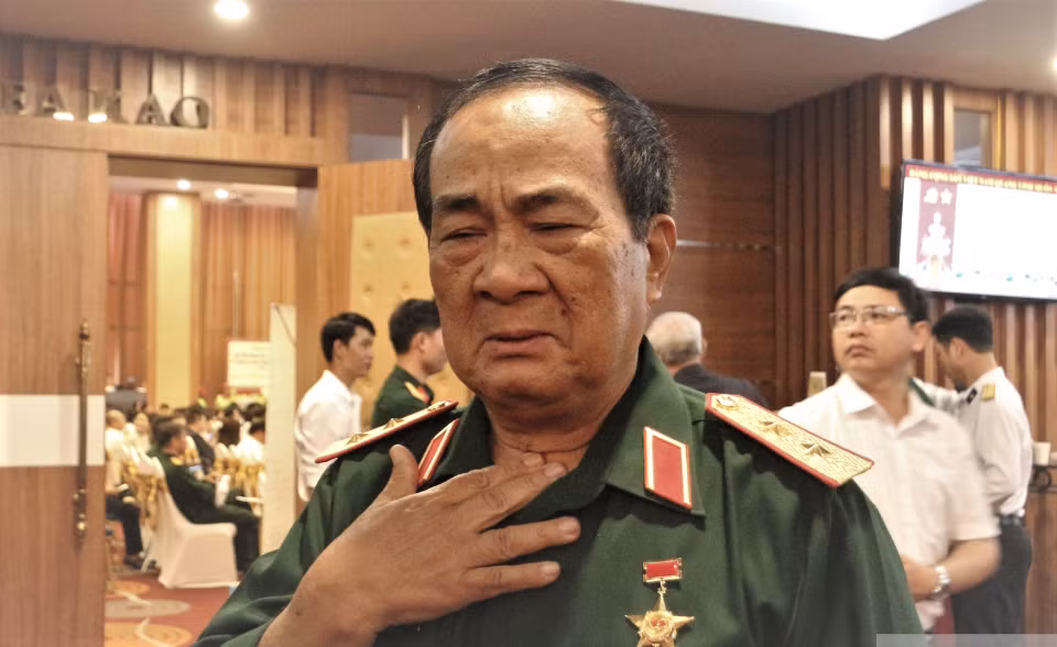 50 nam 2-1.png -0