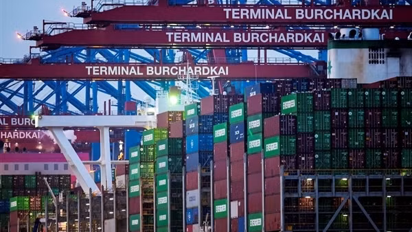 Thêm nhiều nước công bố chính sách đối phó "bão thuế quan" của Mỹ