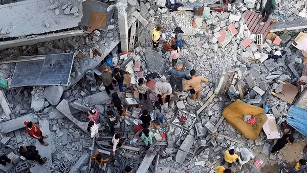 Người Palestine kiệt sức giữa mưa bom, bão đạn