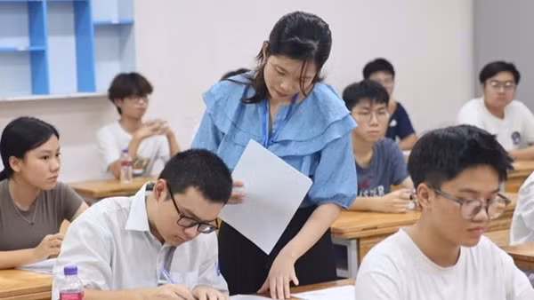 Bộ Giáo dục và Đào tạo nói gì về việc quy đổi điểm xét tuyển gây nhiều băn khoăn?