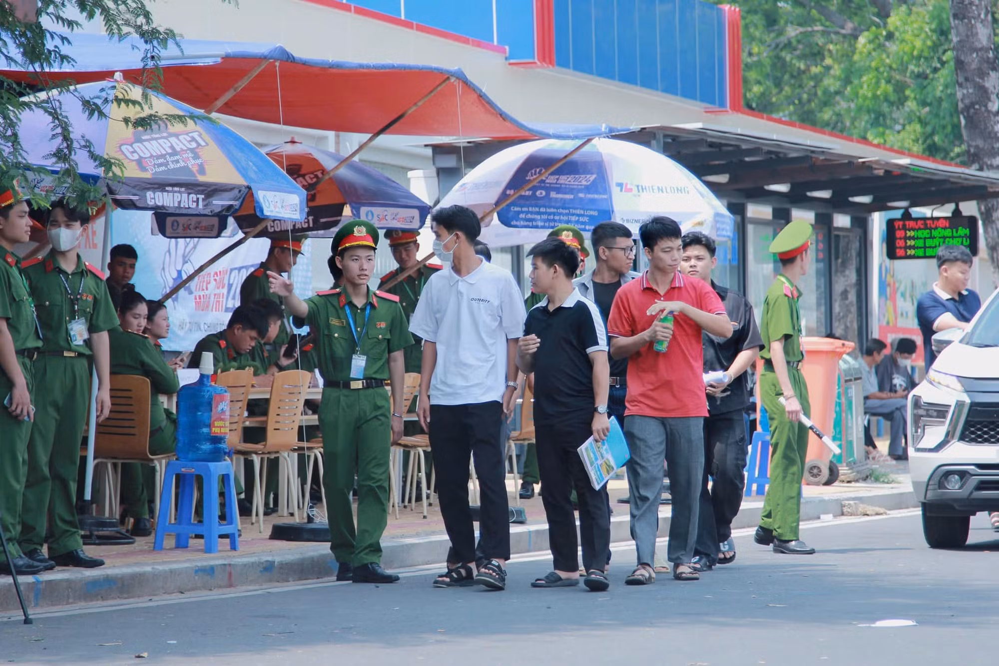 Thí sinh đăng ký sơ tuyển vào các trường CAND như thế nào khi bỏ Công an cấp huyện? -0