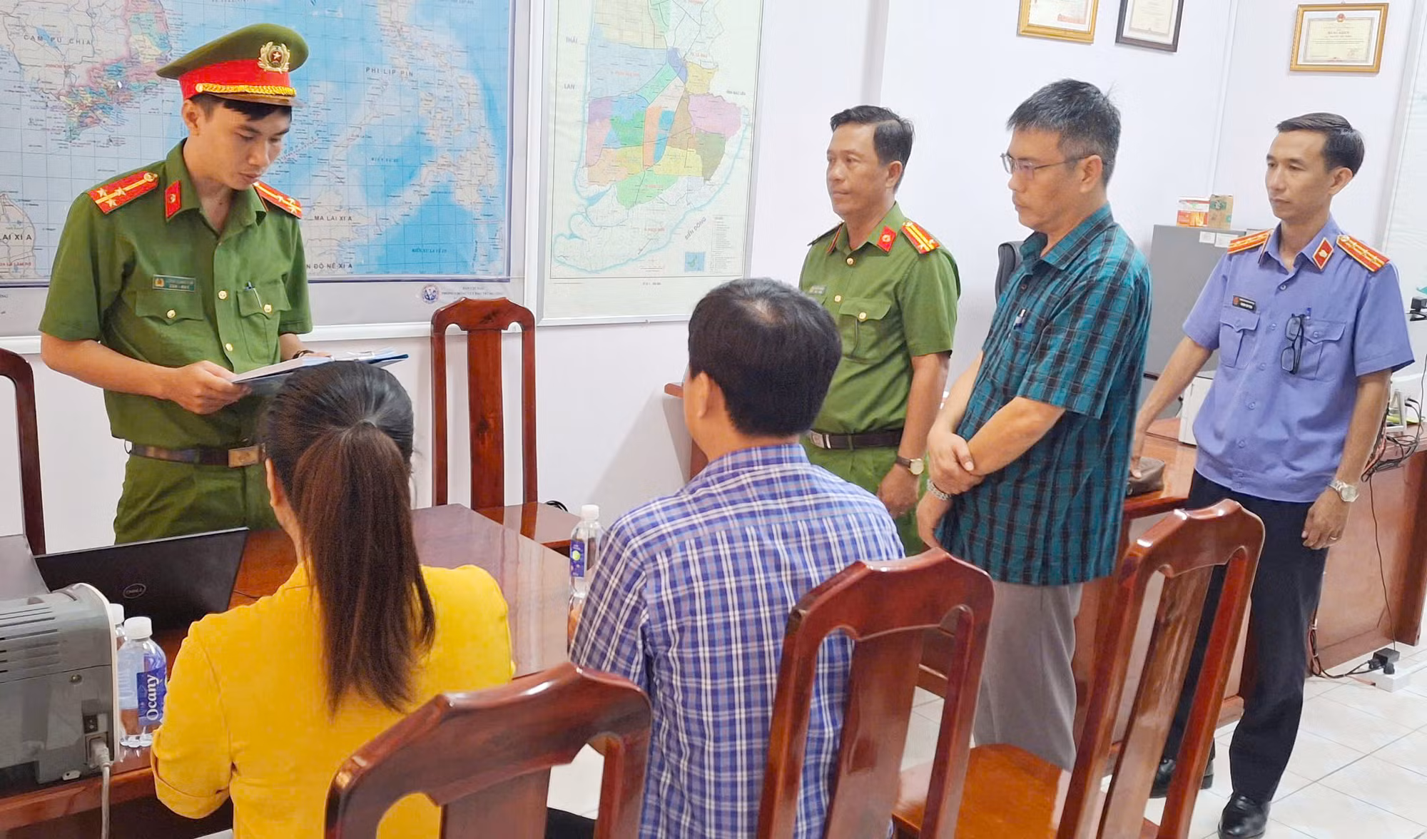 2 cán bộ thuộc Sở NN&MT Cà Mau nhận hối lộ khi đăng ký, đăng kiểm tàu cá -0