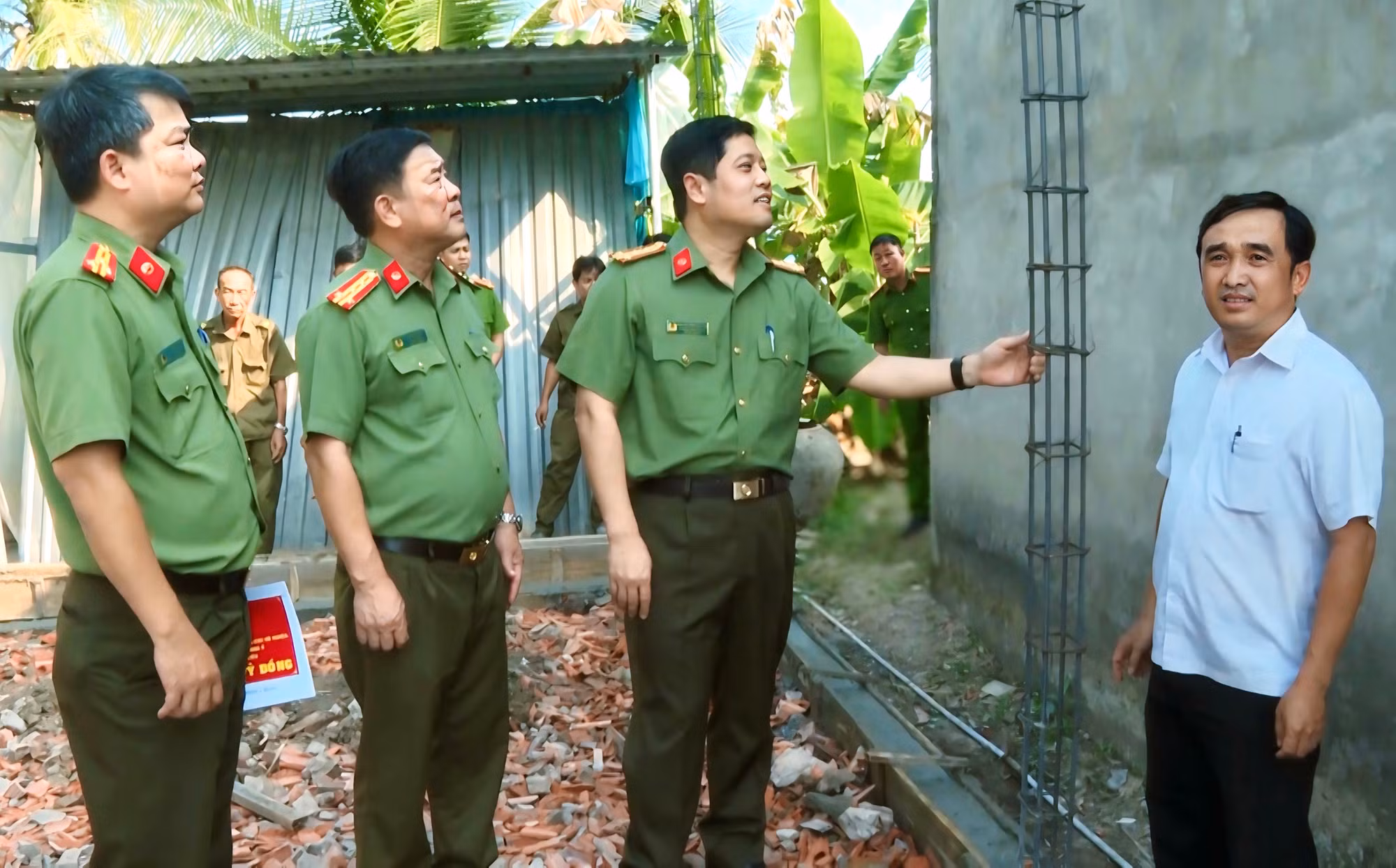 Những mái ấm của tình dân tộc, nghĩa đồng bào -0