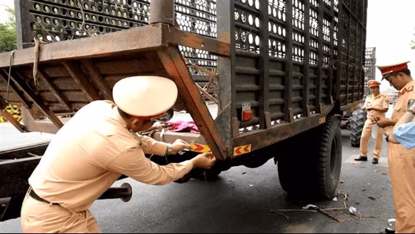 Ngăn ngừa TNGT nghiêm trọng vào cao điểm vụ thu hoạch mía