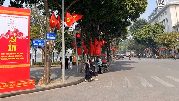 Hà Nội sạch đẹp, an toàn chuẩn bị chào mừng thành công Đại hội XIV của Đảng