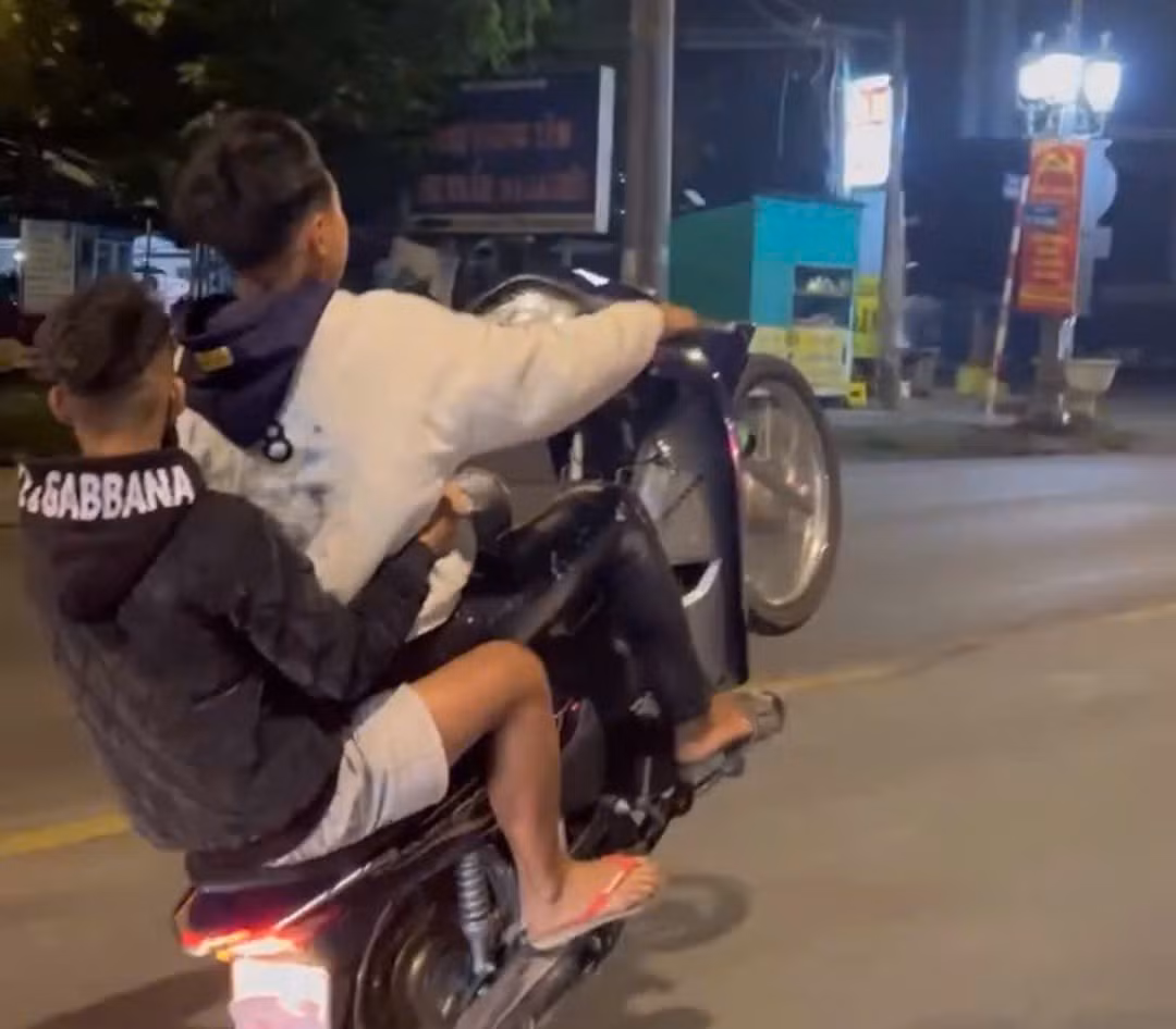Làm rõ hành vi tụ tập gây rối trật tự công cộng lúc nửa đêm trên Quốc lộ 20 -0