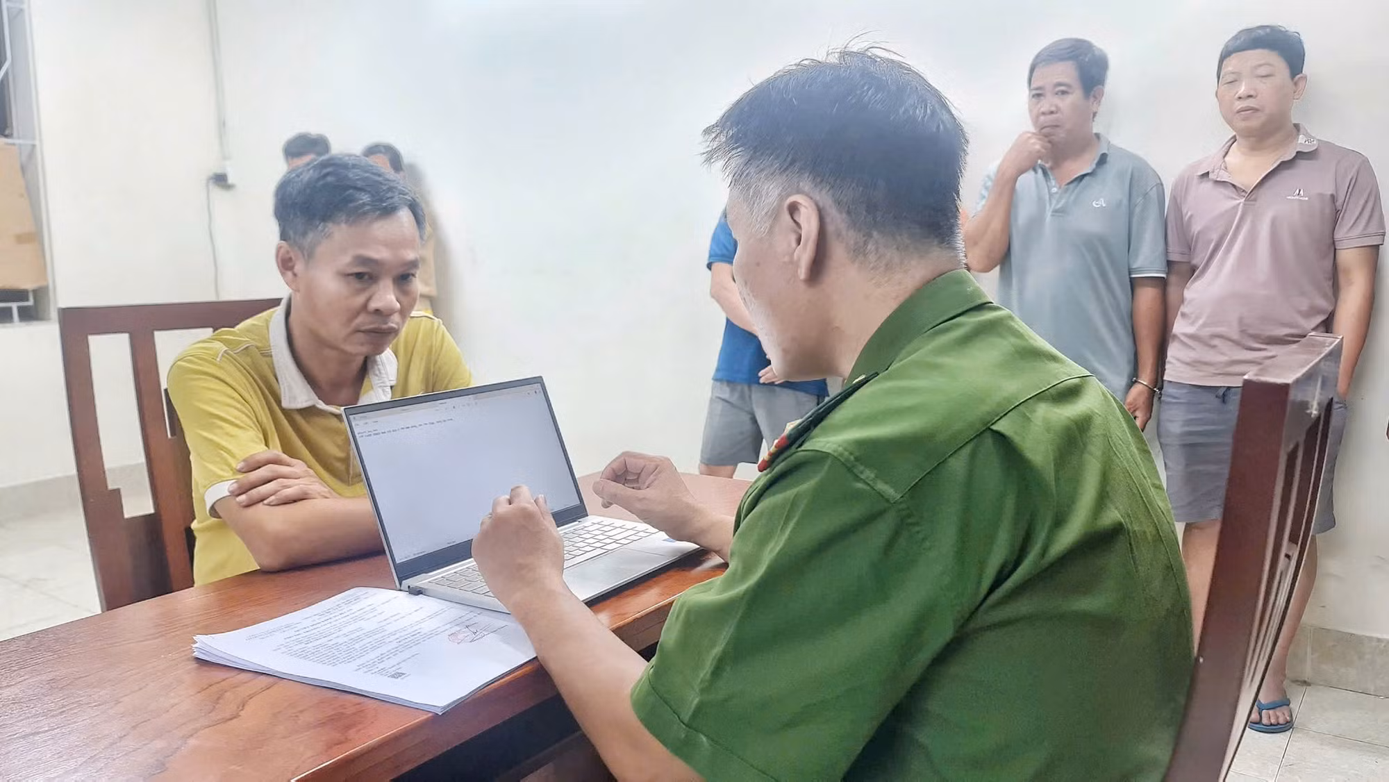 Triệt xóa đường dây mua bán, tàng trữ vũ khí quân dụng quy mô lớn -0