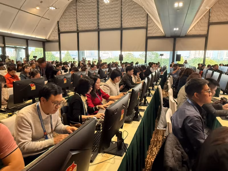 Bồi đắp niềm tin và khát vọng phát triển đất nước phồn vinh, văn minh, hạnh phúc -1