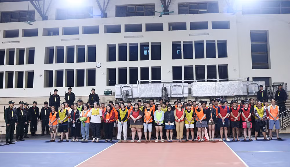 Triệt phá tận gốc đường dây lừa đảo tại Campuchia, bắt giữ 205 đối tượng -1