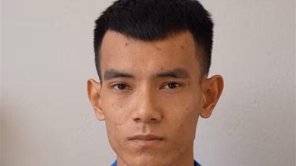 Đối tượng trốn nã nguy hiểm sa lưới khi đang làm thủ tục nhập cảnh