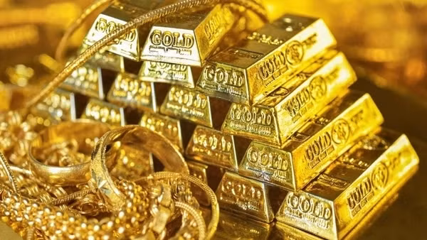 Giá vàng lên 130,6 triệu/lượng, cao hơn thế giới gần 20 triệu đồng
