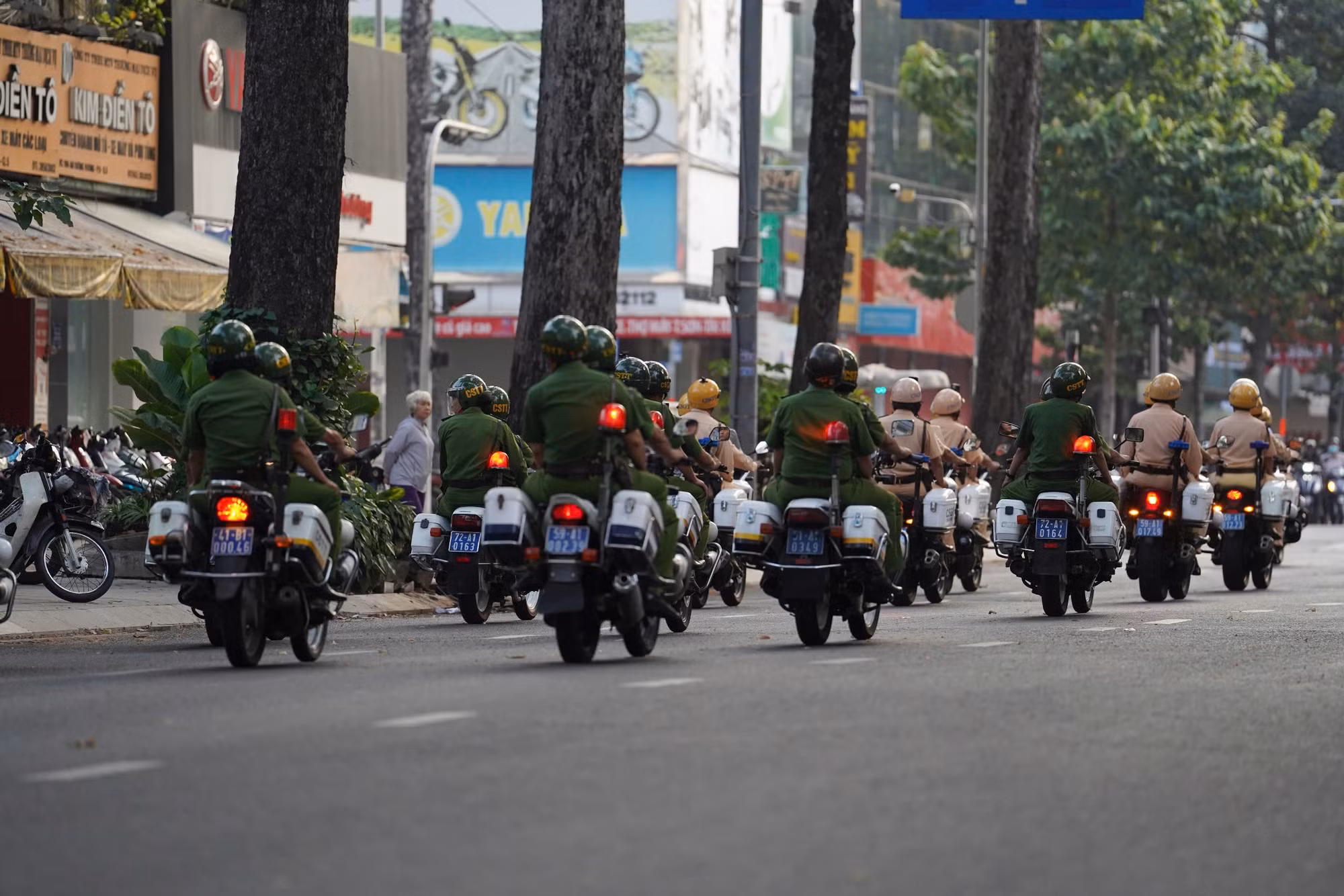 TP Hồ Chí Minh ra quân lập lại trật tự vỉa hè, xử lý kinh doanh vận tải trái phép -1
