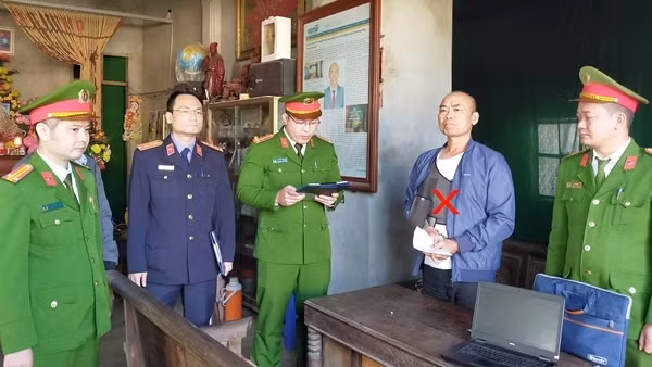 Khởi tố đối tượng sử dụng Facebook và fanpage bôi nhọ danh dự, uy tín lãnh đạo
