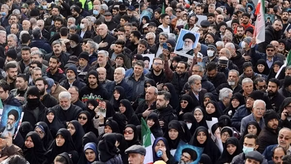 Iran cảnh báo trả đũa nếu Mỹ không kích