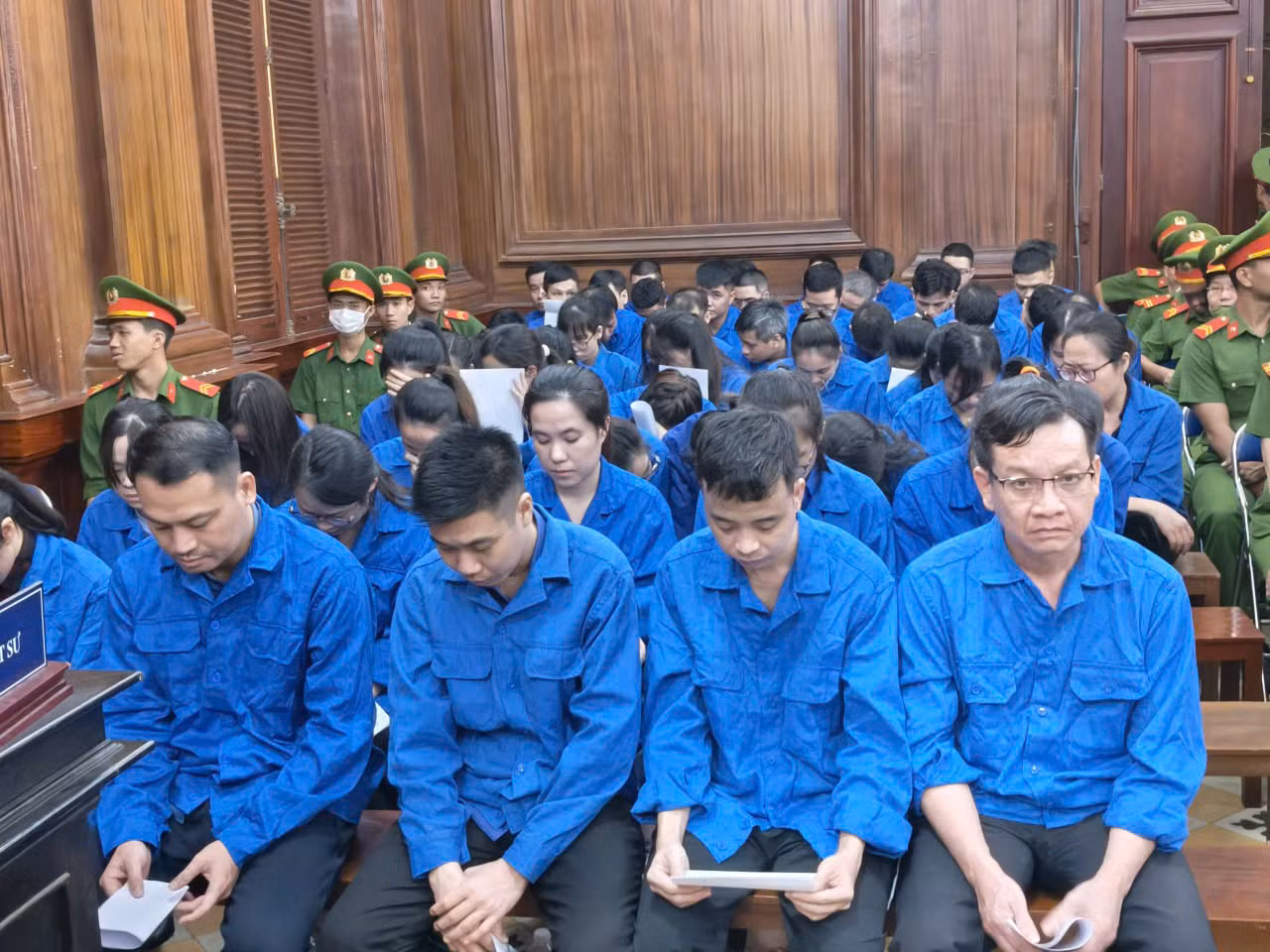 Xét xử vụ án liên quan đến cựu cán bộ Văn phòng Chính phủ -0