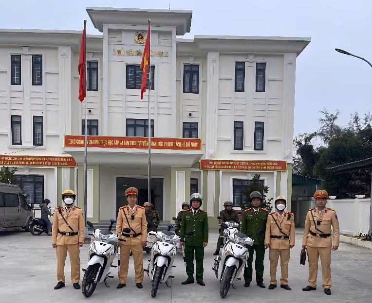 Quảng Ninh: Tăng cường công tác đảm bảo trật tự an toàn giao thông ngoài xã đảo -0
