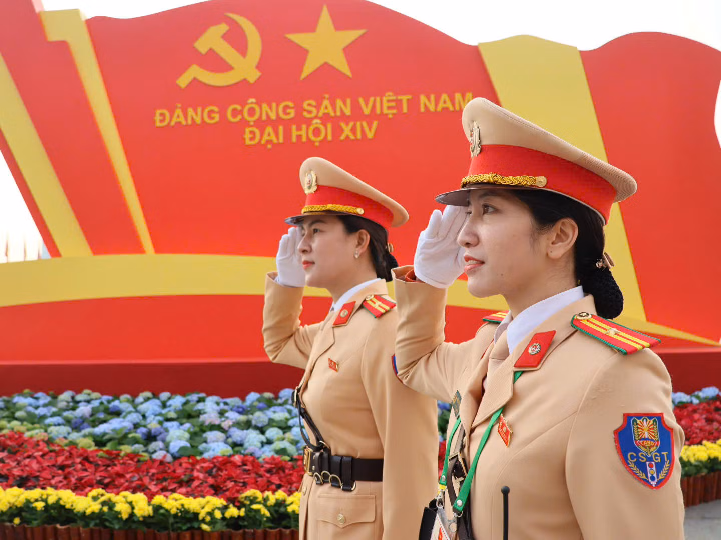 CSGT Hà Nội bảo đảm tuyệt đối an toàn giao thông, đón dẫn đoàn trên các tuyến “Ba nhất” -0