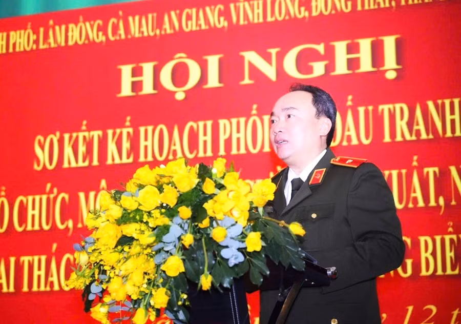 Phối hợp đấu tranh tội phạm tổ chức xuất, nhập cảnh trái phép phục vụ khai thác IUU -0
