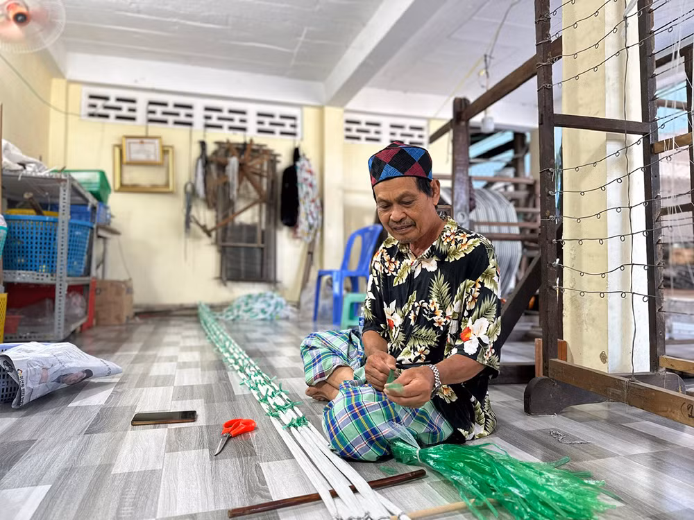 Giữ lửa nghề dệt thổ cẩm Chăm nơi ngã ba sông -0