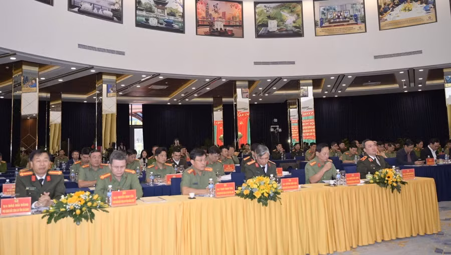 Phối hợp đấu tranh tội phạm tổ chức xuất, nhập cảnh trái phép phục vụ khai thác IUU -0
