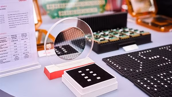Sản xuất chip bán dẫn khó cỡ nào và những tiêu chuẩn “trên trời” phía sau nhà máy chip của Viettel